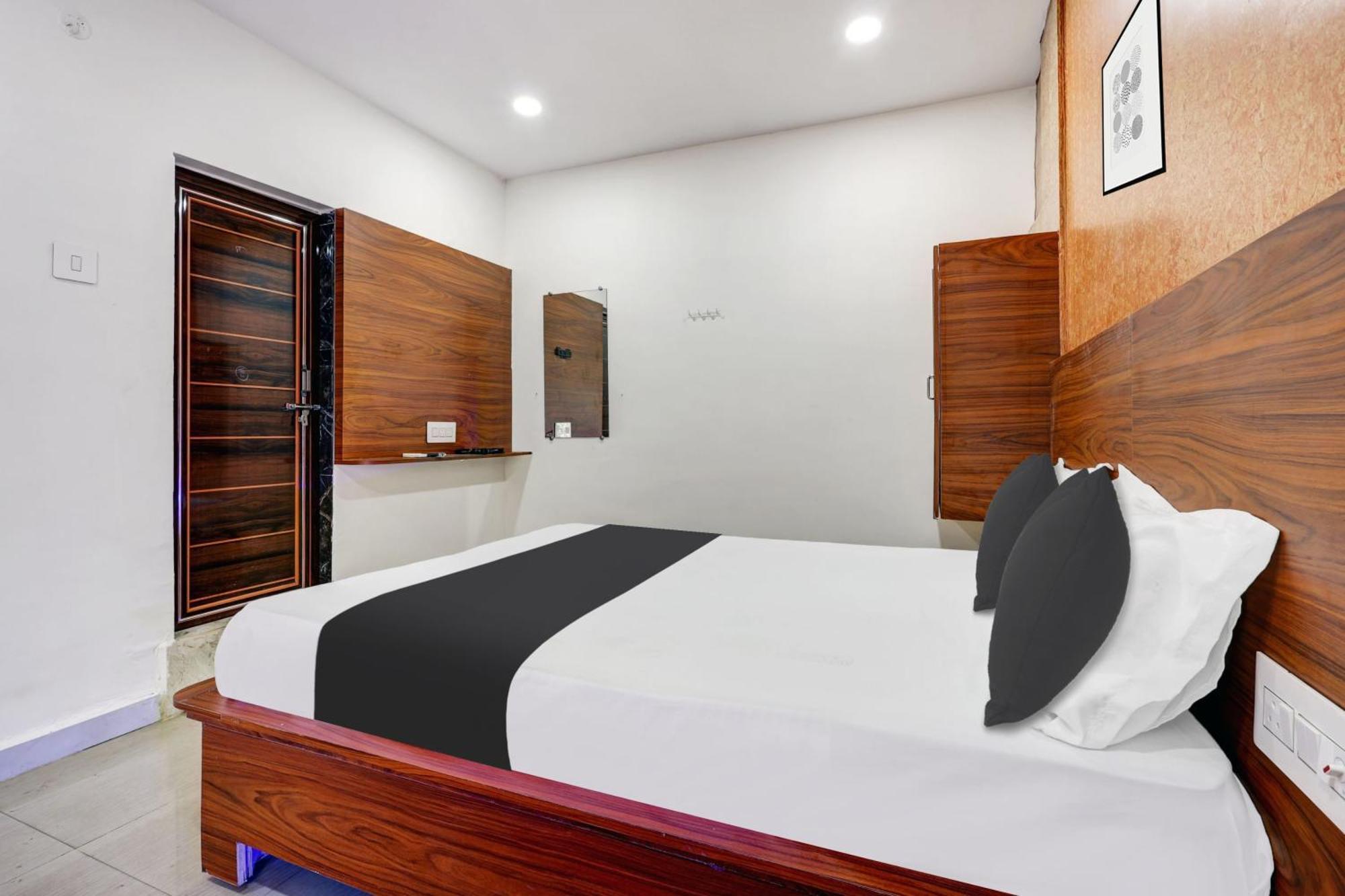 Hotel O Gangothri Lodge Višákhapatnam Exteriér fotografie